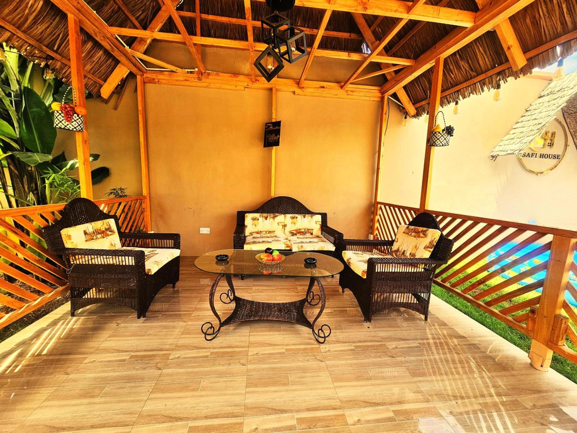 Bed and Breakfast Safi House Boma la Ngombe Exteriér fotografie